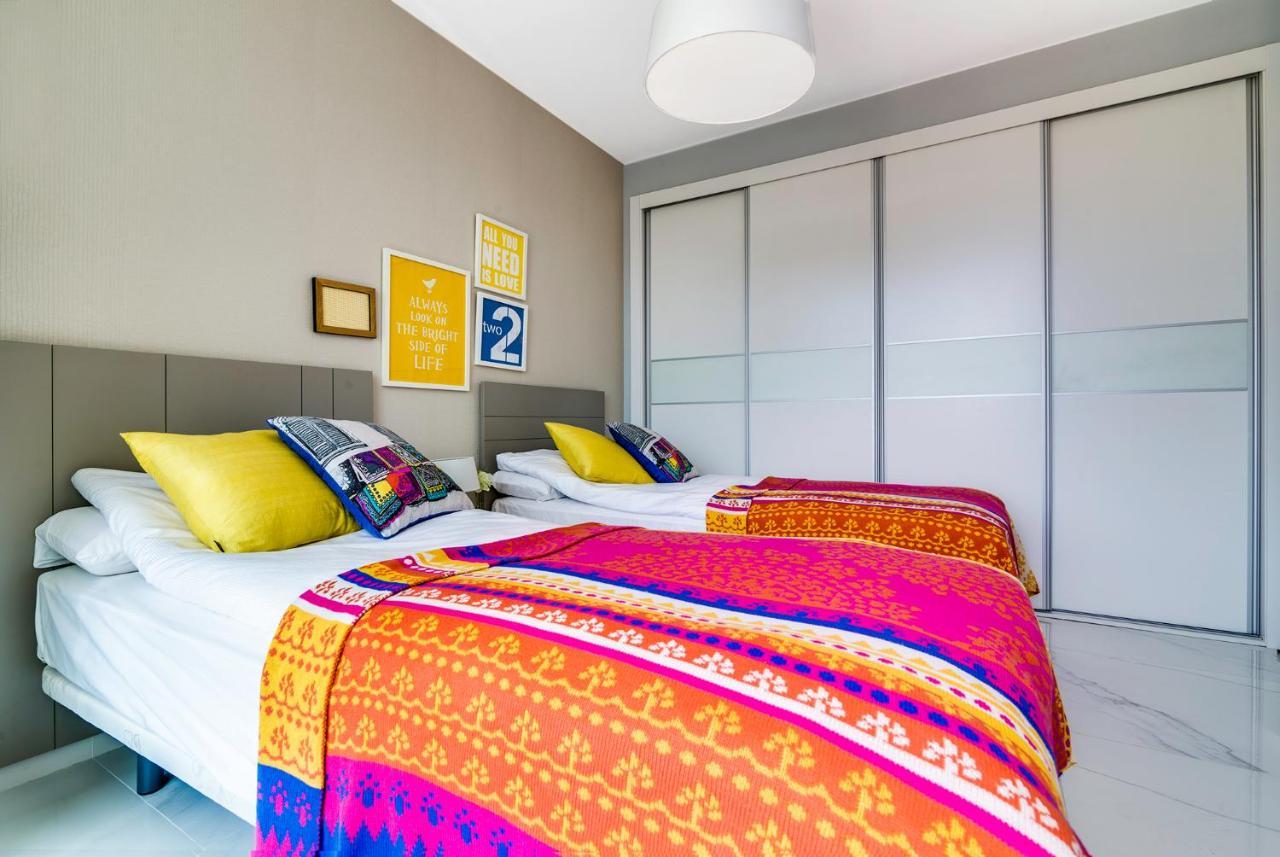Infinity Sunny View Deluxe Apartment Arenales del Sol Luaran gambar