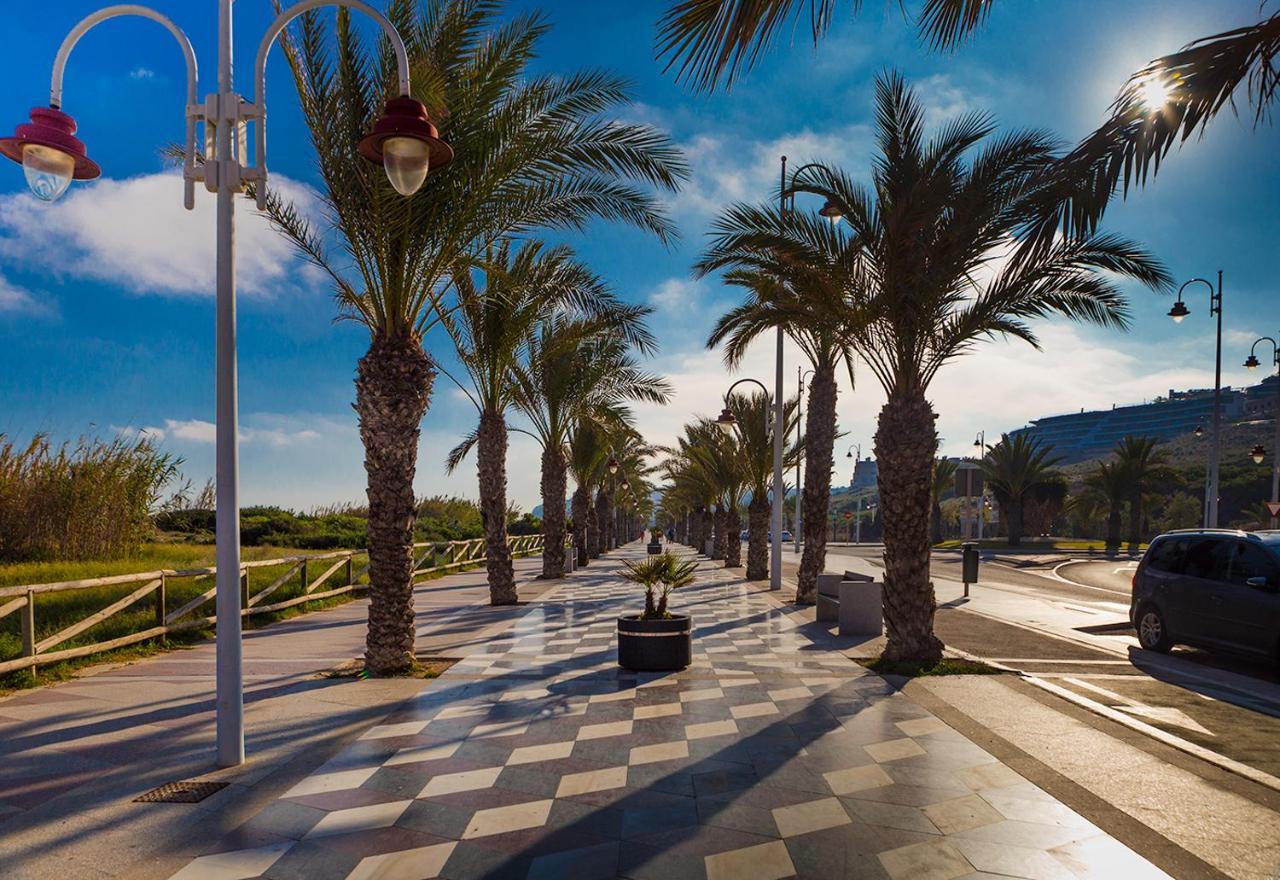 Infinity Sunny View Deluxe Apartment Arenales del Sol Luaran gambar